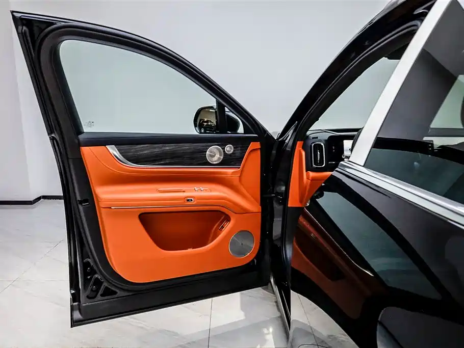 AITO ASK THE WORLD M9