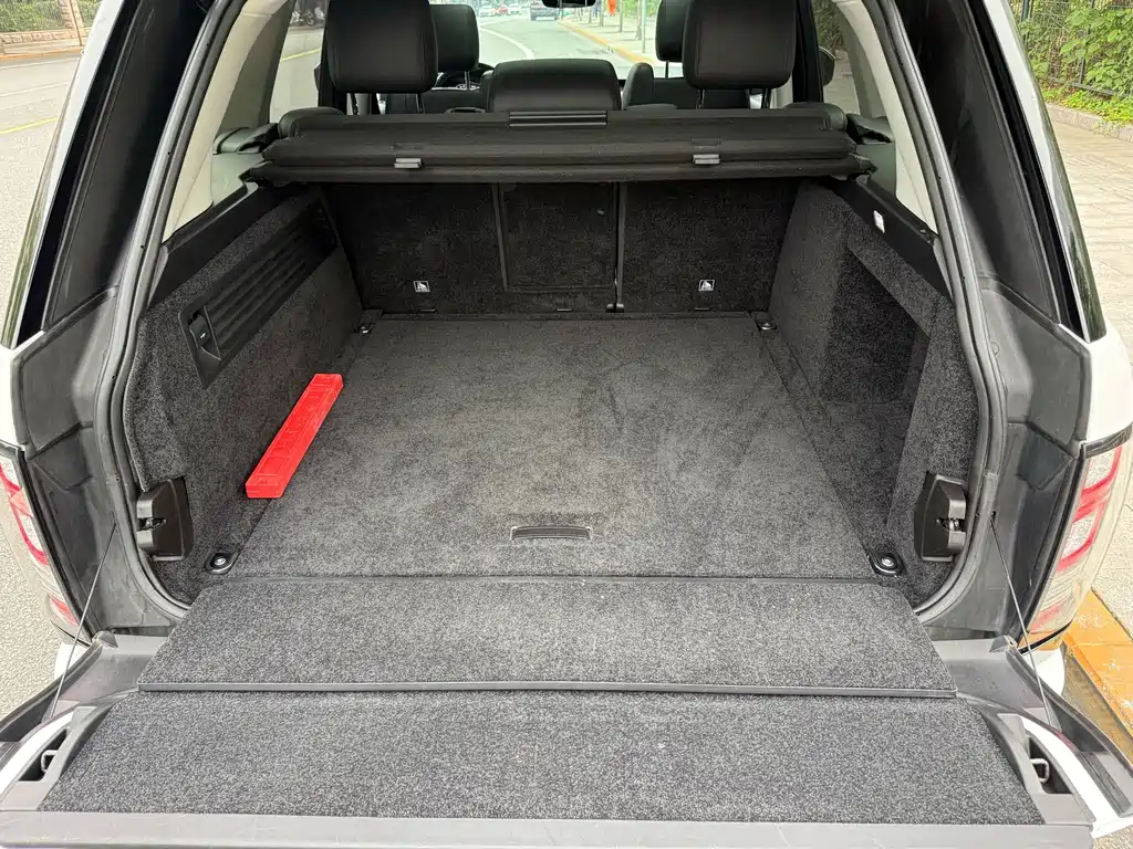 Land Rover Range Rover — миниатюра 16