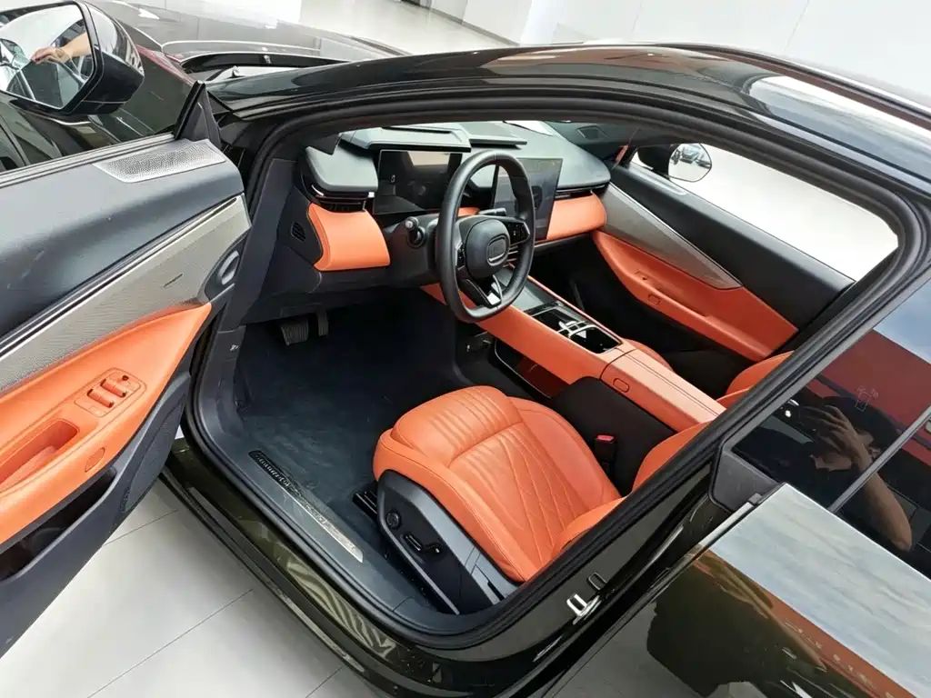 Lynk & Co 08 EM-P — миниатюра 6