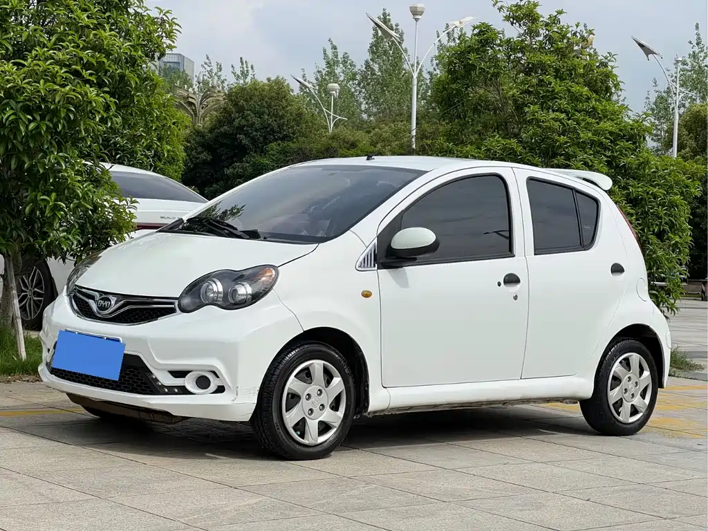 Byd F0 2018