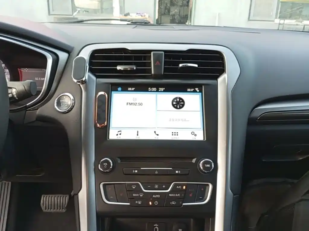 Ford Mondeo — миниатюра 13