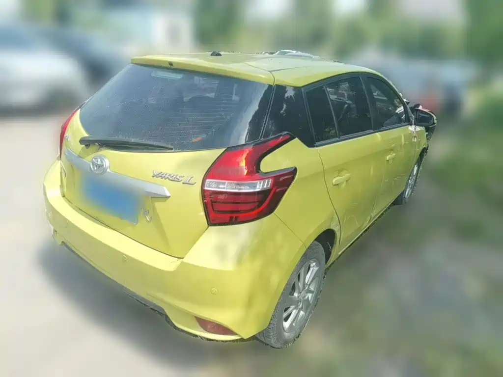 Toyota Yaris L — миниатюра 10