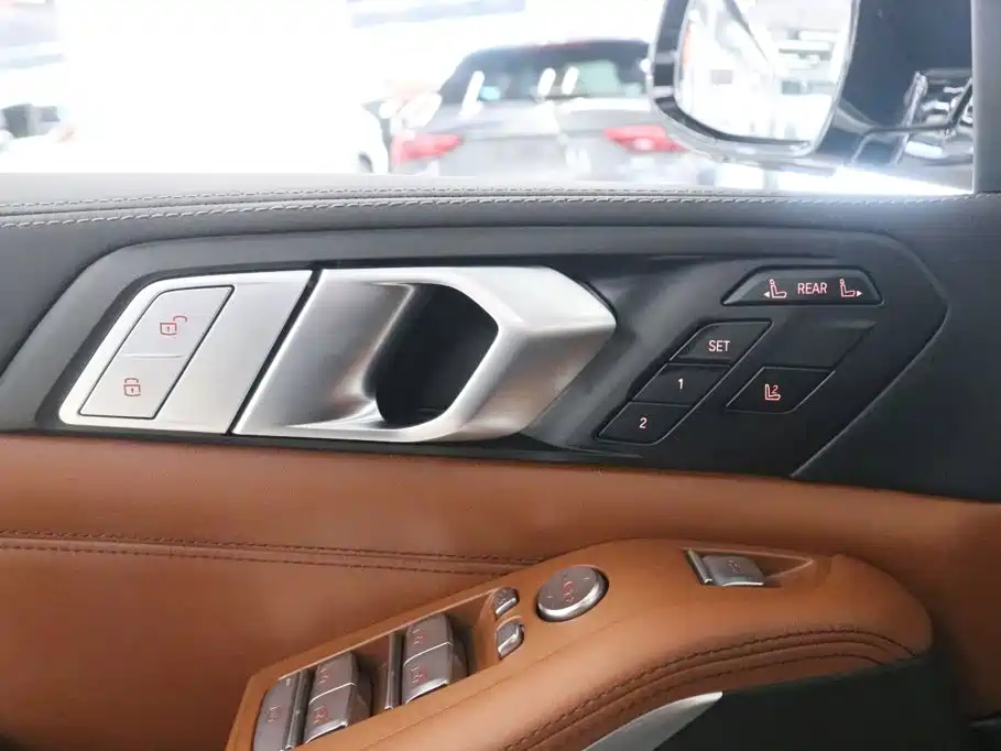 BMW X7 — миниатюра 15