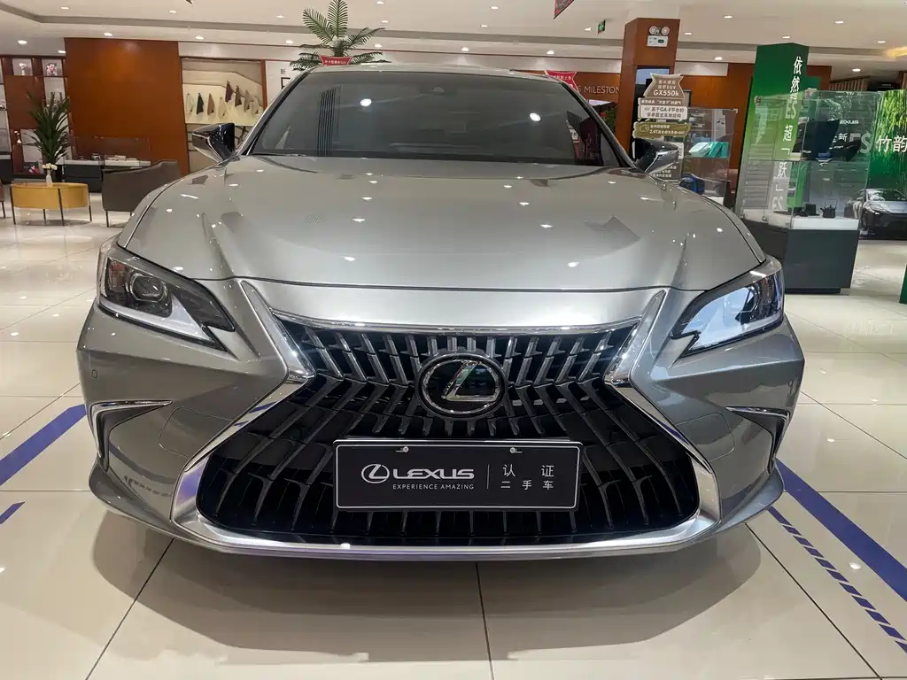 Lexus ES — миниатюра 2