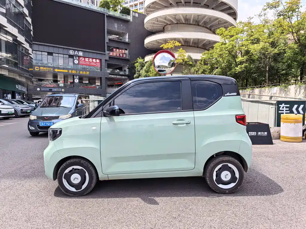 Wuling MINIEV — миниатюра 7