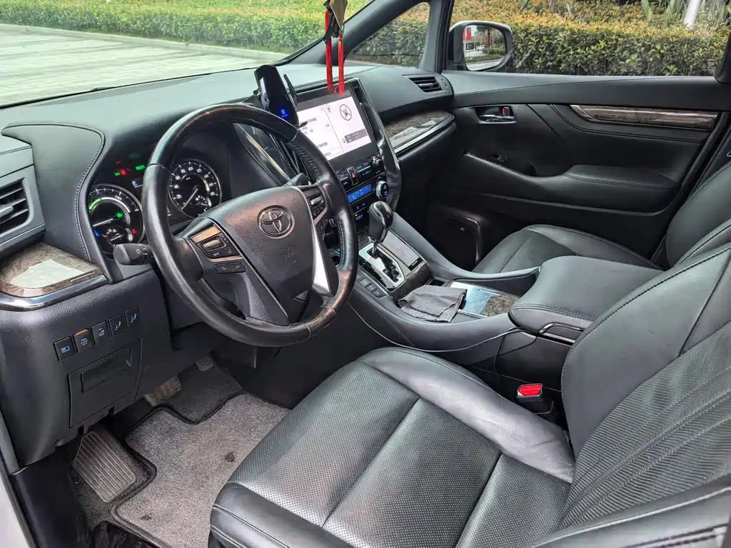 Toyota Alphard 2021 2.5L Premium