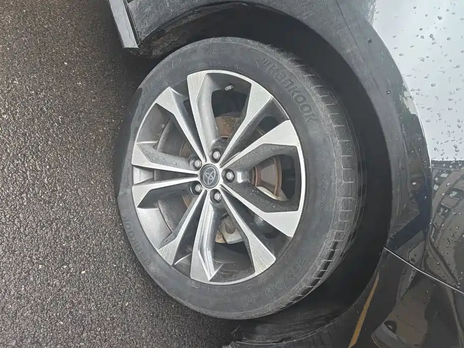 Toyota Granvia — миниатюра 6