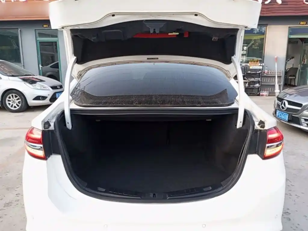 Ford Mondeo — миниатюра 19