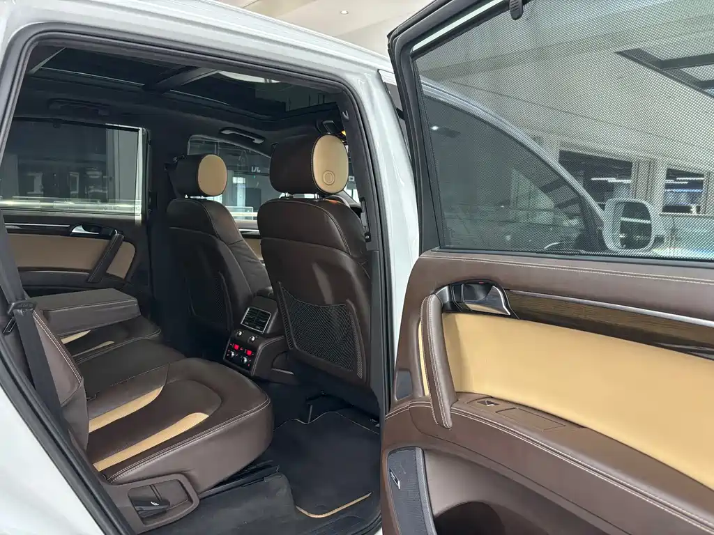 Audi Q7 — миниатюра 12