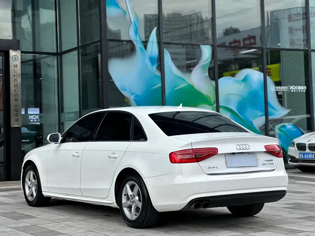 Audi A4L — миниатюра 7