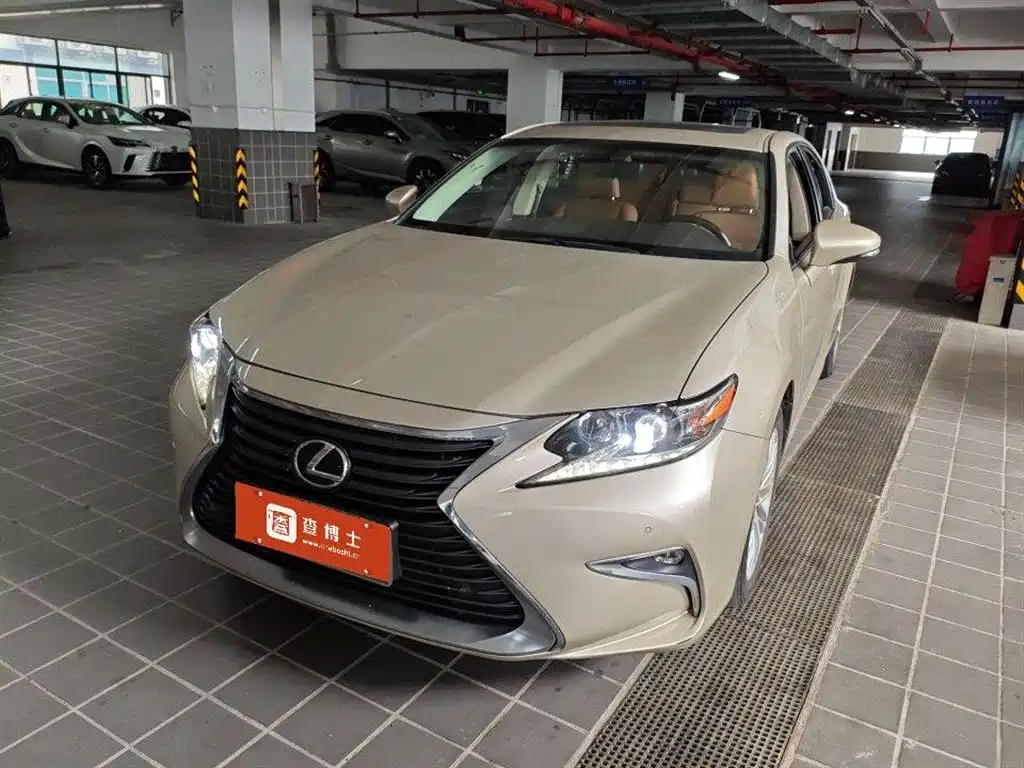 Lexus ES 2017