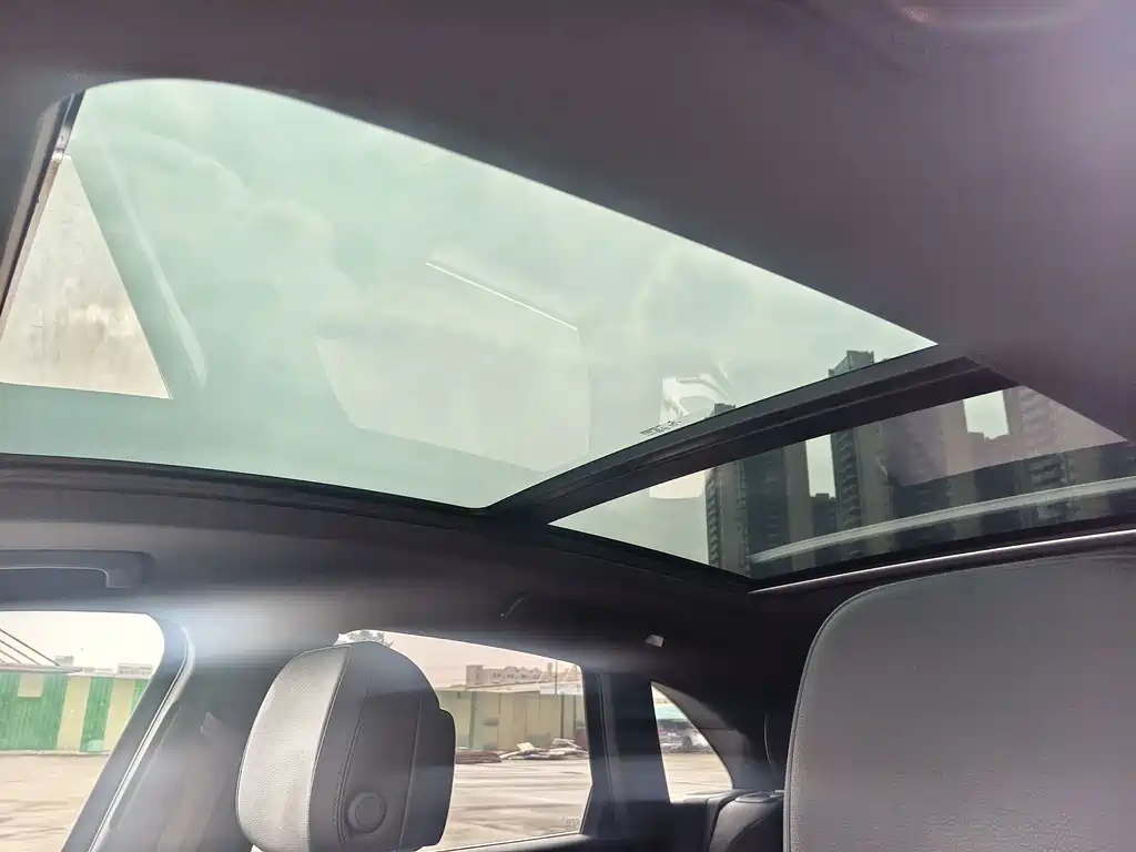 Porsche Macan — миниатюра 17