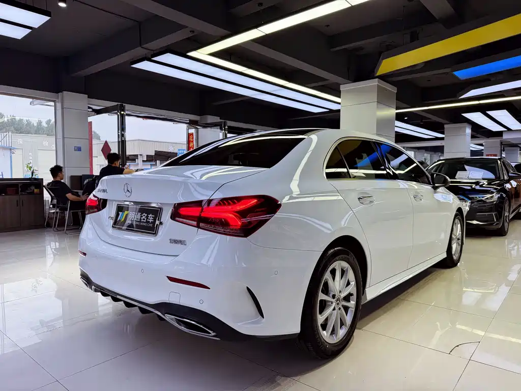 Mercedes-Benz A-Class — миниатюра 6