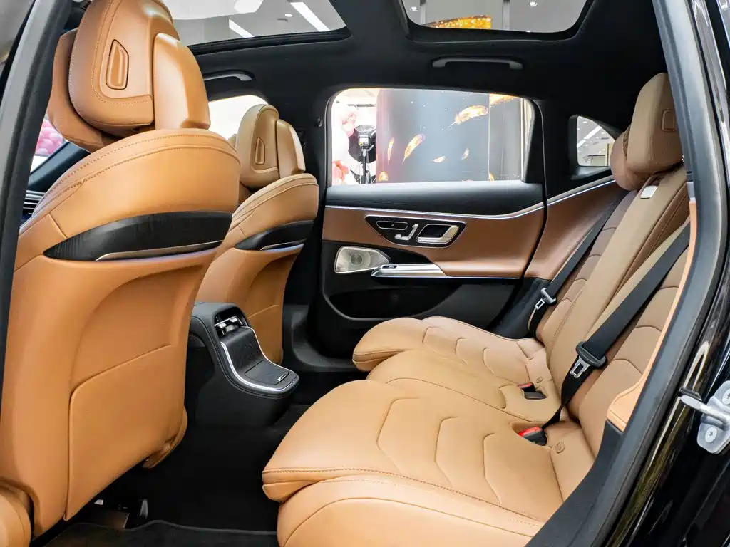 Mercedes-Benz E-Class — миниатюра 27
