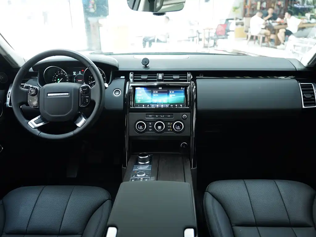Land Rover Discovery 2019 3.0 SC V6 SE