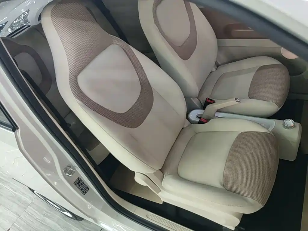 Wuling MINIEV — миниатюра 25