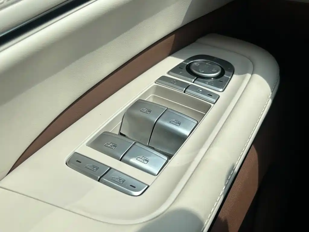 BYD Xia — миниатюра 12