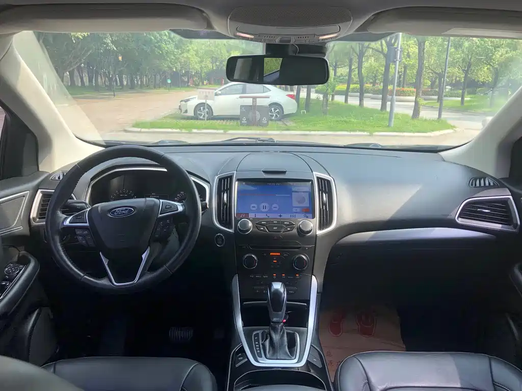 Ford Edge — миниатюра 12