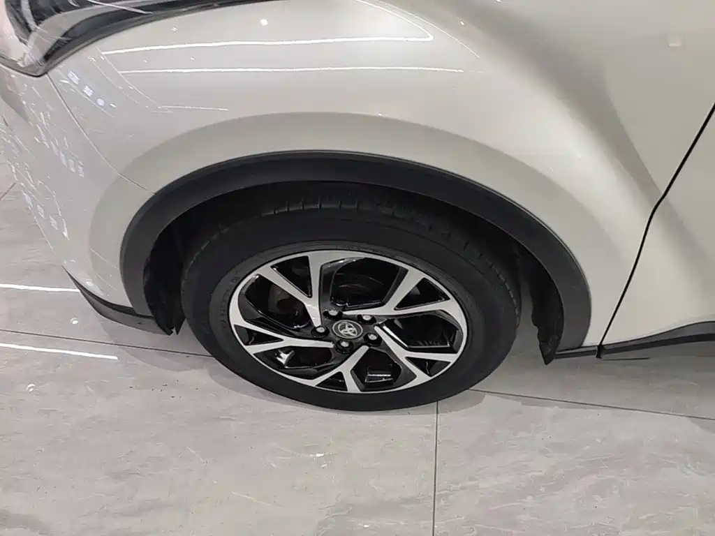 Toyota C-HR — миниатюра 23