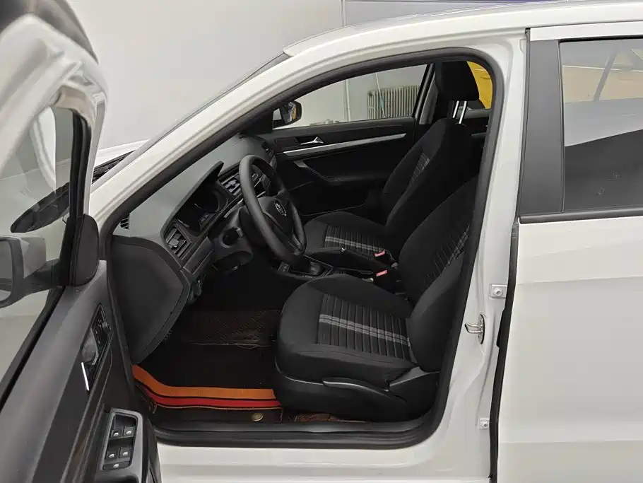Volkswagen Lavida — миниатюра 9
