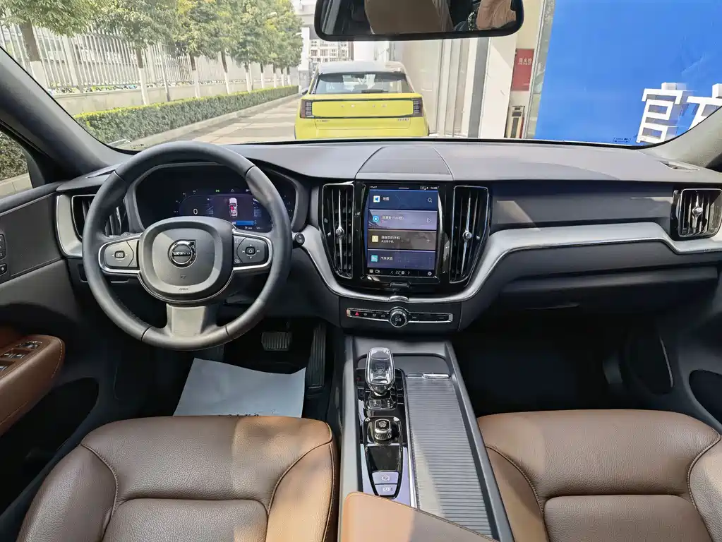 Volvo XC60 — миниатюра 12