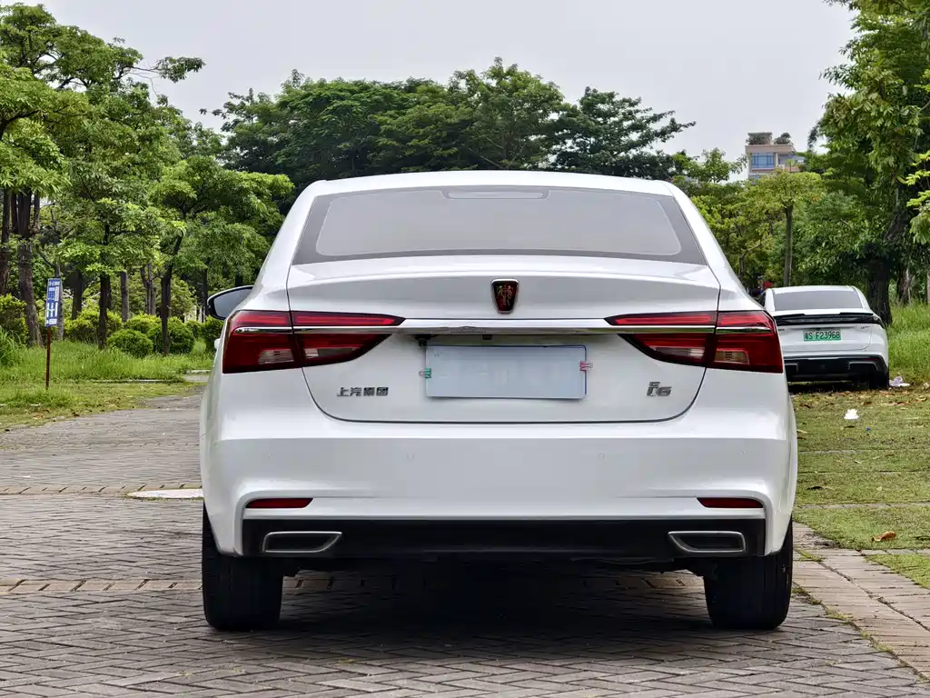 Roewe Roewe i6 Classic — миниатюра 11
