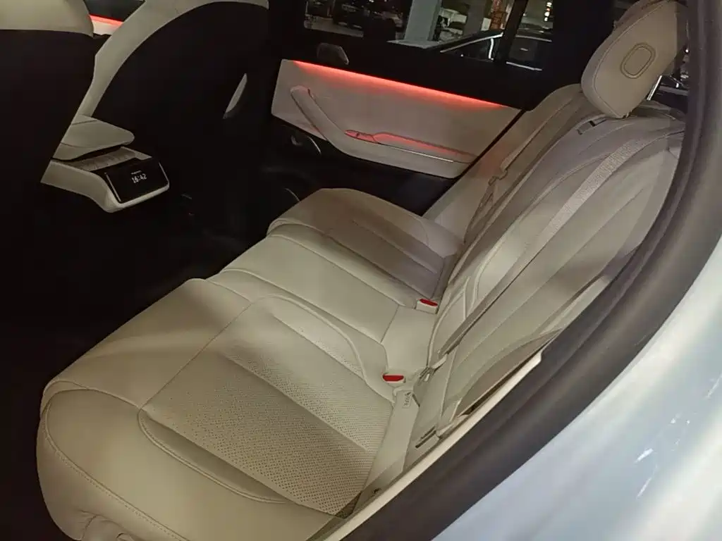 NIO ES7 — миниатюра 17