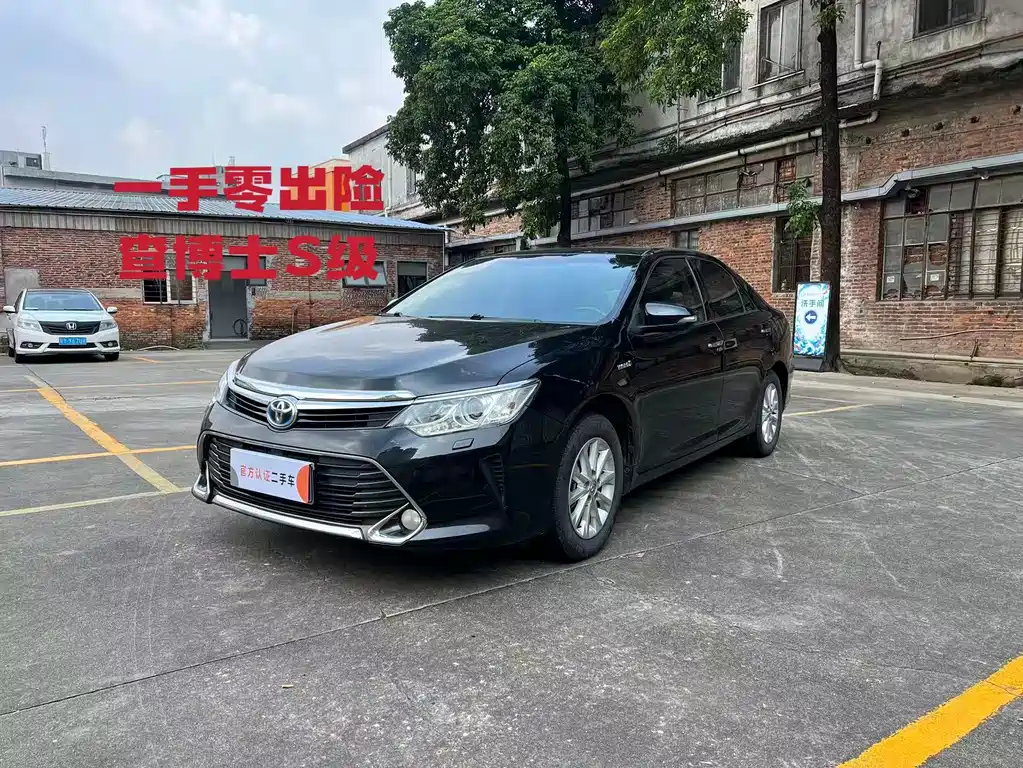 Toyota Camry — миниатюра 2