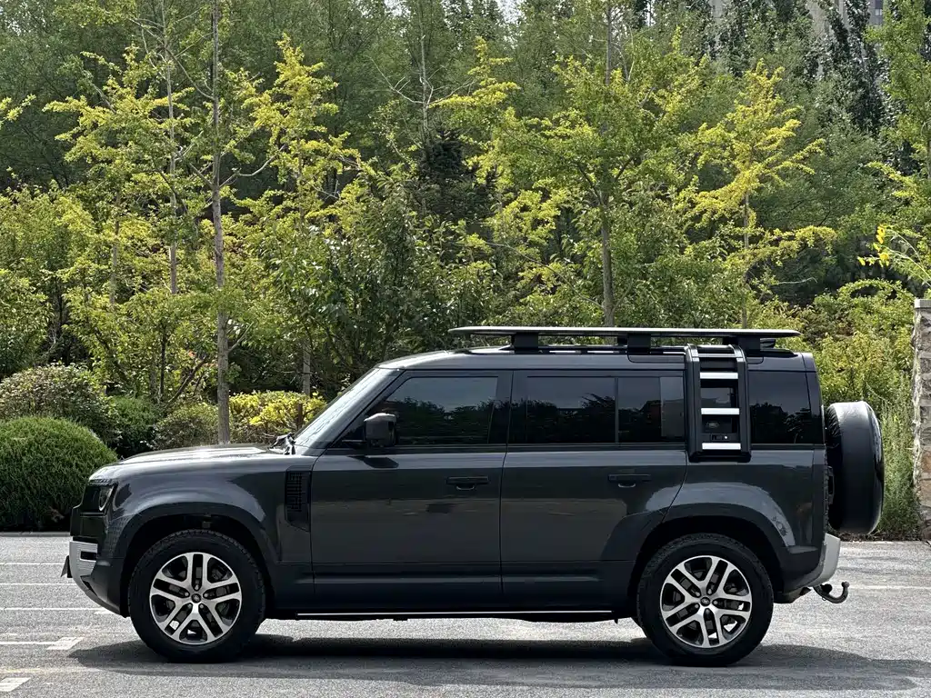 Land Rover Defender — миниатюра 3
