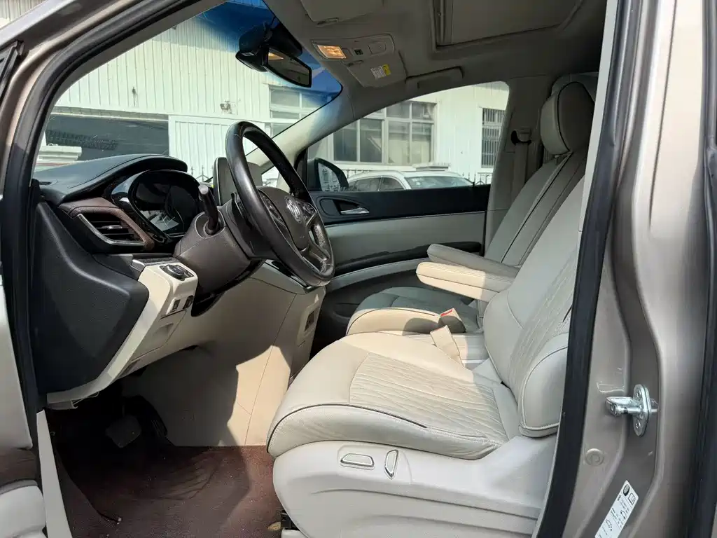 Buick GL8 — миниатюра 4