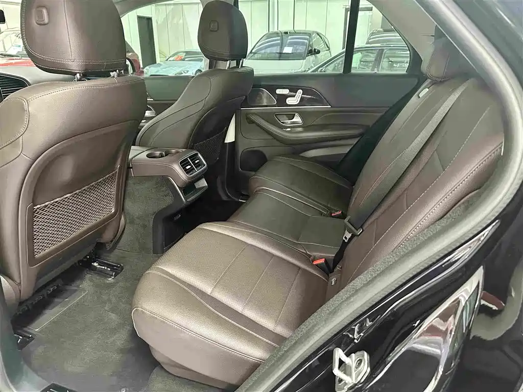 Mercedes-Benz GLE (Import) — миниатюра 13