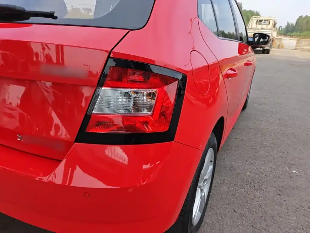 Skoda Fabia — миниатюра 8