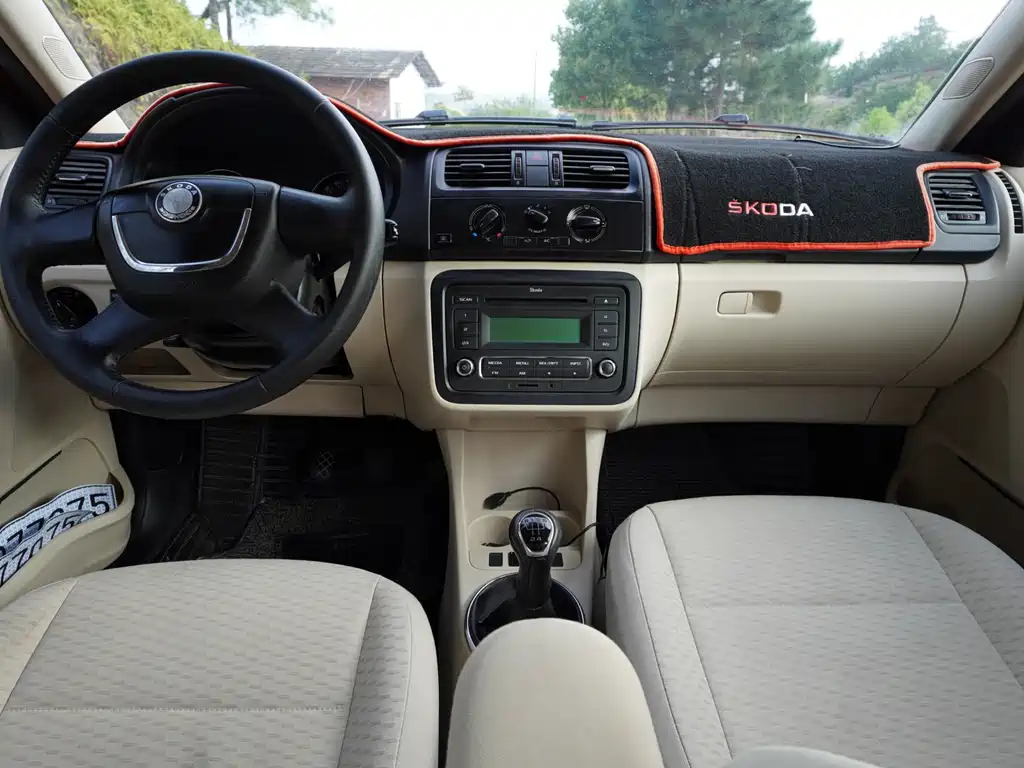 Skoda Fabia 2012 1.4L MT