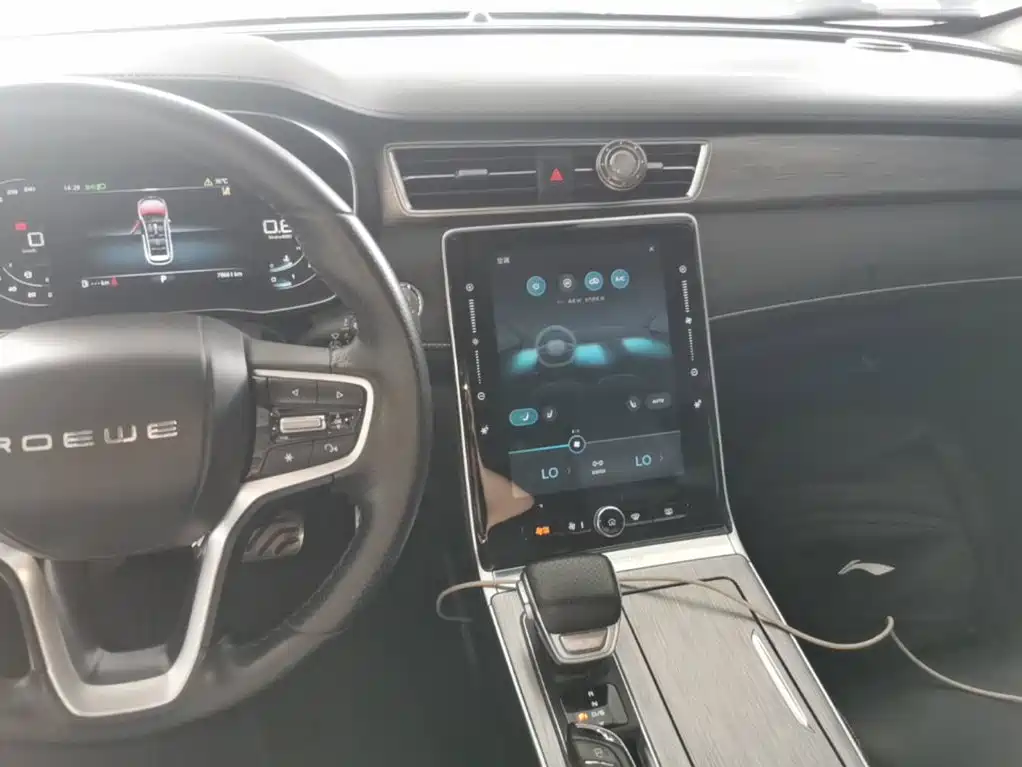 Roewe RX5 — миниатюра 10