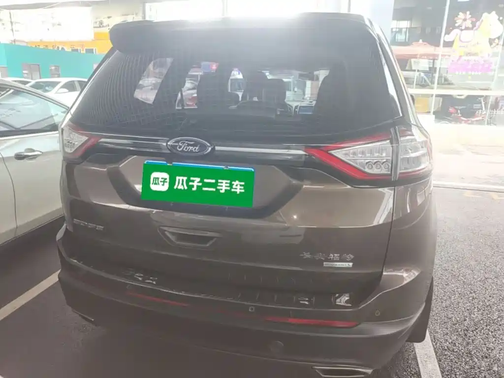 Ford Edge — миниатюра 6