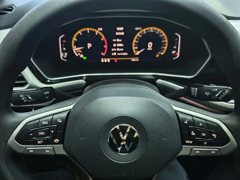 VOLKSWAGEN EXPLORING THE SHADOW