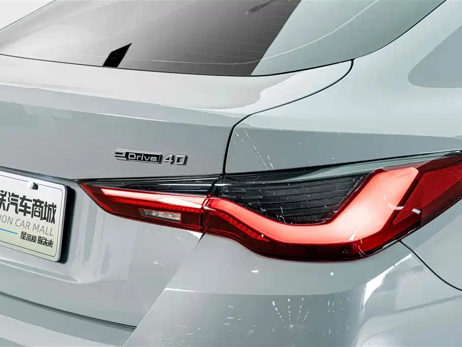 BMW i4 — миниатюра 8