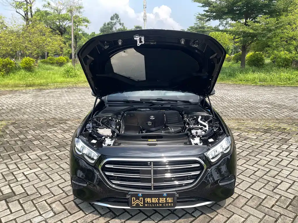 Mercedes-Benz E-Class — миниатюра 21