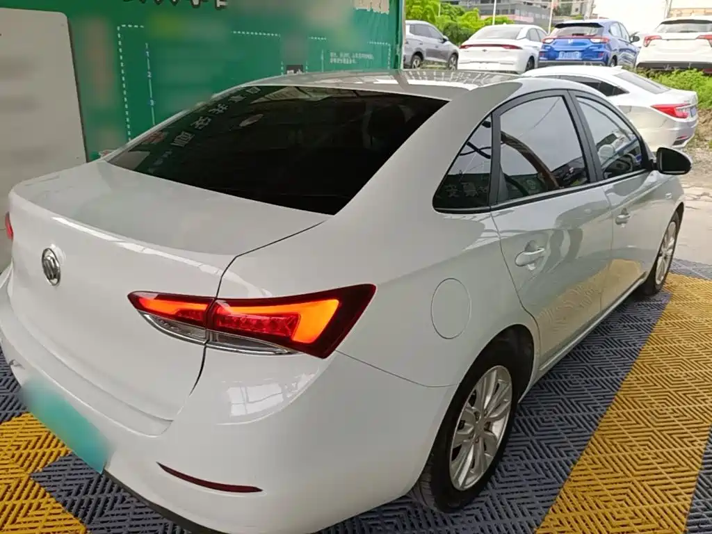 Buick Excelle — миниатюра 7