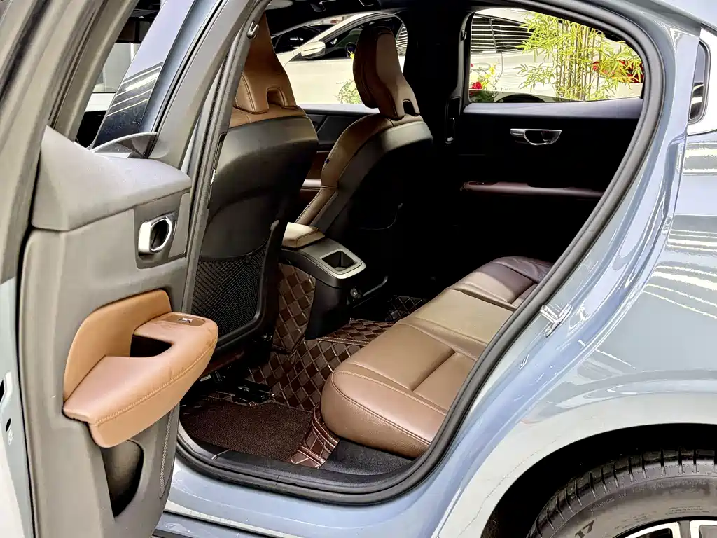 Volvo S60 — миниатюра 16