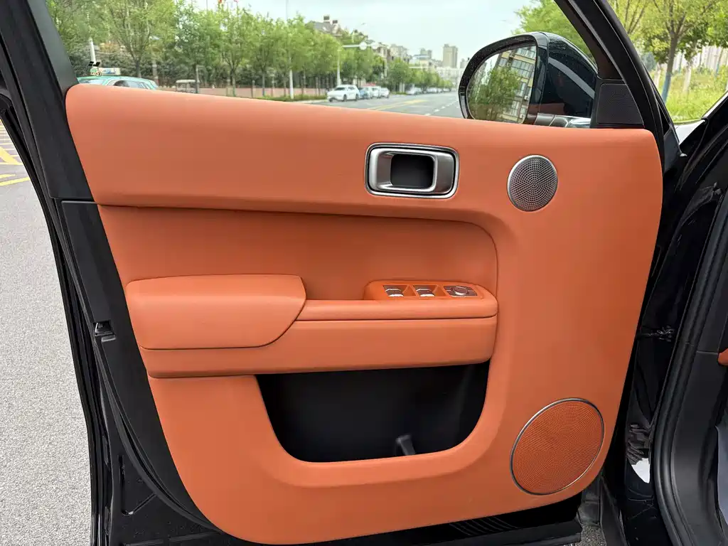 Li Auto Li L8 — миниатюра 16