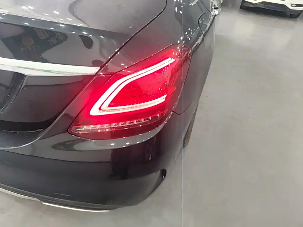 Mercedes-Benz C-Class — миниатюра 8