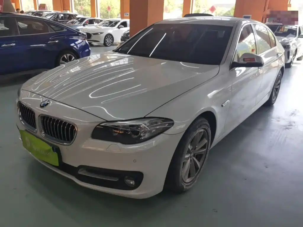 BMW 5 Series — миниатюра 2