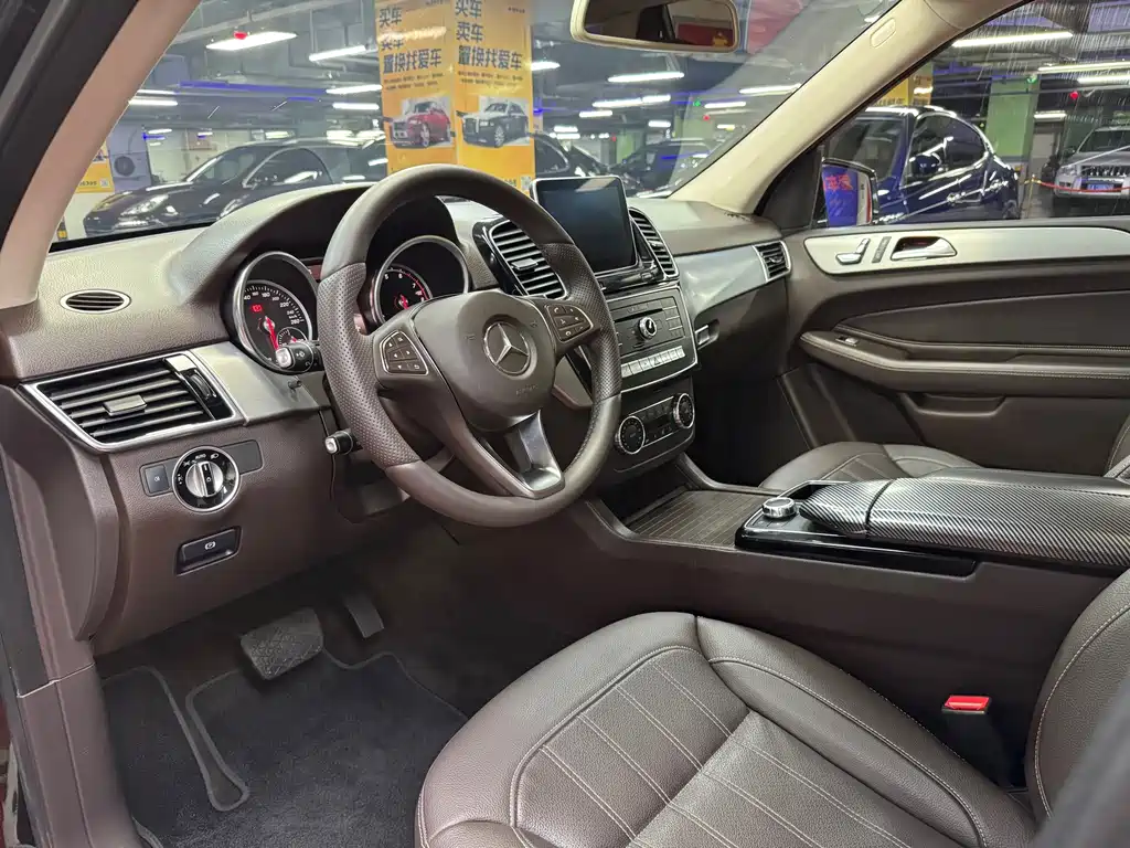 Mercedes-Benz GLE (Import) — миниатюра 15