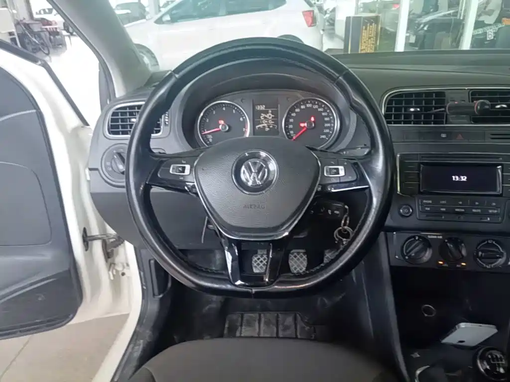 Volkswagen Polo — миниатюра 11