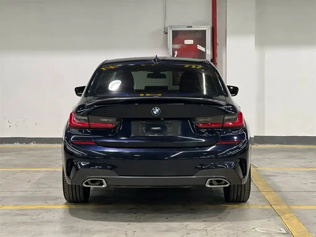 BMW 3 SERIES