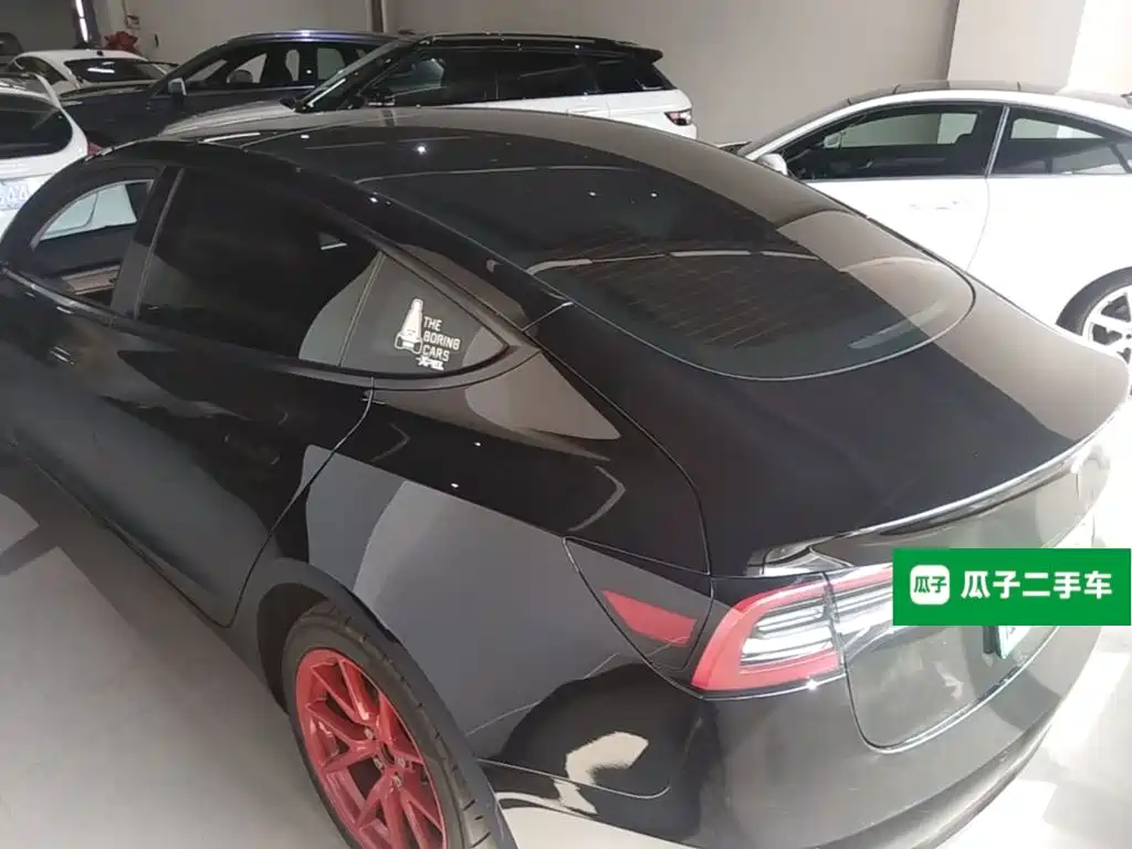 Tesla Model 3 — миниатюра 5