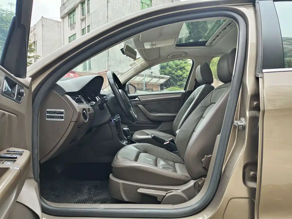 Volkswagen Bora 2013 1.4T AT Comfort