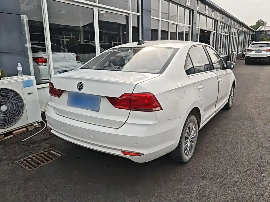 Volkswagen Santana — миниатюра 7