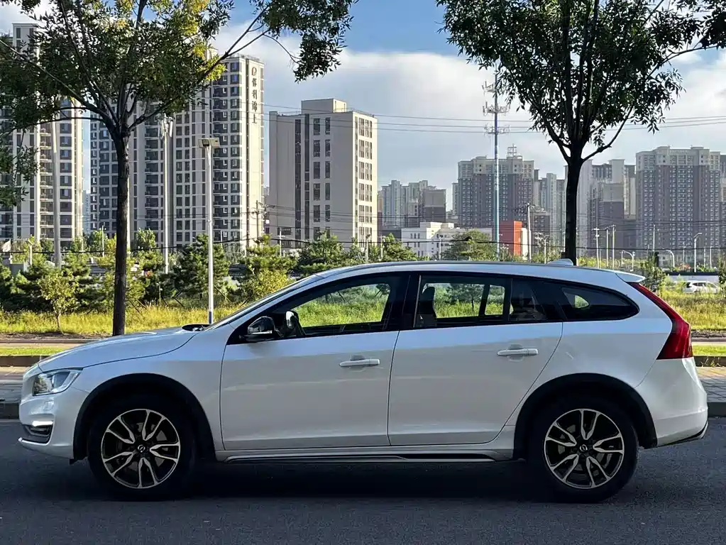 Volvo V60 — миниатюра 2